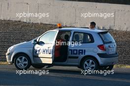 05.12.2007 Jerez, Spain,  Lewis Hamilton (GBR), McLaren Mercedes returns to the pits after stopping in the gravel - Formula 1 Testing, Jerez