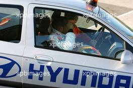 05.12.2007 Jerez, Spain,  Lewis Hamilton (GBR), McLaren Mercedes returns to the pits after stopping in the gravel - Formula 1 Testing, Jerez