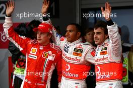 29.09.2007 Gotemba, Japan,  Pole Position, 1st, Lewis Hamilton (GBR), McLaren Mercedes, 2nd, Fernando Alonso (ESP), McLaren Mercedes, 3rd, Kimi Raikkonen (FIN), Räikkönen, Scuderia Ferrari - Formula 1 World Championship, Rd 15, Japanese Grand Prix, Saturday Qualifying