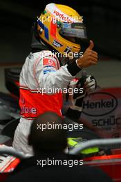 29.09.2007 Gotemba, Japan,  Pole Position, 1st, Lewis Hamilton (GBR), McLaren Mercedes - Formula 1 World Championship, Rd 15, Japanese Grand Prix, Saturday Qualifying