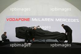 15.01.2007 Valencia, Spain The car get launched - McLaren Mercedes MP4-22 Launch