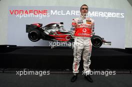 15.01.2007 Valencia, Spain Fernando Alonso (ESP), McLaren Mercedes - McLaren Mercedes MP4-22 Launch