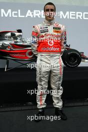 15.01.2007 Valencia, Spain Fernando Alonso (ESP), McLaren Mercedes - McLaren Mercedes MP4-22 Launch