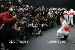 15.01.2007 Valencia, Spain Fernando Alonso (ESP), McLaren Mercedes - McLaren Mercedes MP4-22 Launch