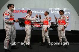 15.01.2007 Valencia, Spain Gary Paffett (GBR), Test Driver, McLaren Mercedes, Fernando Alonso (ESP), McLaren Mercedes, Lewis Hamilton (GBR), McLaren Mercedes, Pedro de la Rosa (ESP), Test Driver, McLaren Mercedes - McLaren Mercedes MP4-22 Launch