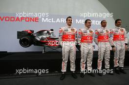 15.01.2007 Valencia, Spain Gary Paffett (GBR), Test Driver, McLaren Mercedes, Fernando Alonso (ESP), McLaren Mercedes, Lewis Hamilton (GBR), McLaren Mercedes, Pedro de la Rosa (ESP), Test Driver, McLaren Mercedes - McLaren Mercedes MP4-22 Launch