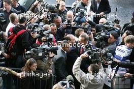 13.09.2007, Paris, France,  Lewis Hamilton (GBR), McLaren Mercedes arrives at the hearing - World Motorsport Council Hearing, McLaren vs Ferrari