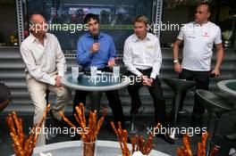 25.05.2007 Monte Carlo, Monaco,  Ron Dennis (GBR), McLaren, Team Principal, Chairman and Mika Hakkinen (FIN), Ex F1 World Champion, Global Responsible Drinking Ambassador for Johnnie Walker - Formula 1 World Championship, Rd 5, Monaco Grand Prix, Friday