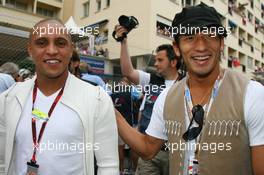 27.05.2007 Monte Carlo, Monaco,  Roberto Carlos (ESP), Real Madrid, Football Player and Hidetoshi Nakata (JPN), Football Player - Formula 1 World Championship, Rd 5, Monaco Grand Prix, Sunday Pre-Race Grid