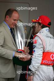 27.05.2007 Monte Carlo, Monaco,  Prince Albert with 1st place Fernando Alonso (ESP), McLaren Mercedes - Formula 1 World Championship, Rd 5, Monaco Grand Prix, Sunday Podium