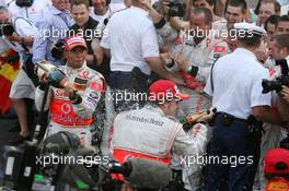 27.05.2007 Monte Carlo, Monaco,  Lewis Hamilton (GBR), McLaren Mercedes and Fernando Alonso (ESP), McLaren Mercedes - Formula 1 World Championship, Rd 5, Monaco Grand Prix, Sunday Podium