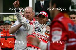 27.05.2007 Monte Carlo, Monaco,  Ron Dennis (GBR), McLaren, Team Principal, Chairman and Lewis Hamilton (GBR), McLaren Mercedes - Formula 1 World Championship, Rd 5, Monaco Grand Prix, Sunday Podium