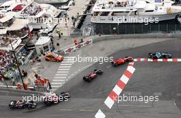 27.05.2007 Monte Carlo, Monaco,  Jenson Button (GBR), Honda Racing F1 Team, RA107, Kimi Raikkonen (FIN), Räikkönen, Scuderia Ferrari, F2007, Vitantonio Liuzzi (ITA), Scuderia Toro Rosso, STR02 - Formula 1 World Championship, Rd 5, Monaco Grand Prix, Sunday Race