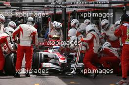 27.05.2007 Monte Carlo, Monaco,  Anthony Davidson (GBR), Super Aguri F1 Team, SA07, pitstop - Formula 1 World Championship, Rd 5, Monaco Grand Prix, Sunday Race