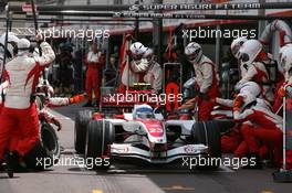 27.05.2007 Monte Carlo, Monaco,  Anthony Davidson (GBR), Super Aguri F1 Team, SA07, pitstop - Formula 1 World Championship, Rd 5, Monaco Grand Prix, Sunday Race