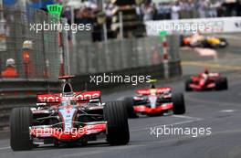 27.05.2007 Monte Carlo, Monaco,  Fernando Alonso (ESP), McLaren Mercedes, MP4-22 and Lewis Hamilton (GBR), McLaren Mercedes, MP4-22 - Formula 1 World Championship, Rd 5, Monaco Grand Prix, Sunday Race