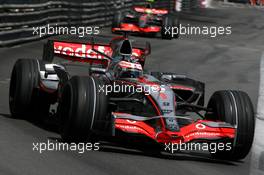 27.05.2007 Monte Carlo, Monaco,  IN THE BACK: Lewis Hamilton (GBR), McLaren Mercedes, FRONT: Fernando Alonso (ESP), McLaren Mercedes - Formula 1 World Championship, Rd 5, Monaco Grand Prix, Sunday Race