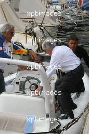 26.05.2007 Monte Carlo, Monaco,  Bernie Ecclestone (GBR) and Flavio Briatore (ITA), Renault F1 Team, Team Chief, Managing Director, board a boat  - Formula 1 World Championship, Rd 5, Monaco Grand Prix, Saturday