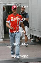 26.05.2007 Monte Carlo, Monaco,  Michael Schumacher (GER), Scuderia Ferrari, Advisor and James Moy (GBR), F1 photographer in the paddock - Formula 1 World Championship, Rd 5, Monaco Grand Prix, Saturday