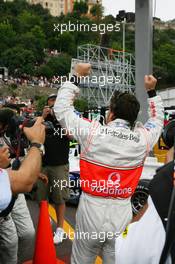 26.05.2007 Monte Carlo, Monaco,  Pole Position, 1st, Fernando Alonso (ESP), McLaren Mercedes, MP4-22 - Formula 1 World Championship, Rd 5, Monaco Grand Prix, Saturday Qualifying