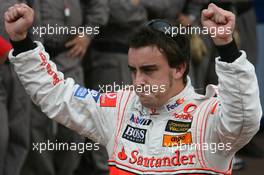 26.05.2007 Monte Carlo, Monaco,  Pole Position, 1st, Fernando Alonso (ESP), McLaren Mercedes, MP4-22 - Formula 1 World Championship, Rd 5, Monaco Grand Prix, Saturday Qualifying