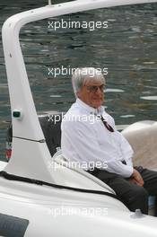 26.05.2007 Monte Carlo, Monaco,  Bernie Ecclestone (GBR), on a boat - Formula 1 World Championship, Rd 5, Monaco Grand Prix, Saturday