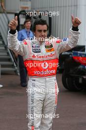 26.05.2007 Monte Carlo, Monaco,  Pole Position, 1st, Fernando Alonso (ESP), McLaren Mercedes, MP4-22 - Formula 1 World Championship, Rd 5, Monaco Grand Prix, Saturday Qualifying