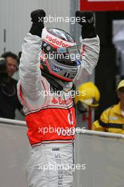 26.05.2007 Monte Carlo, Monaco,  Pole Position, 1st, Fernando Alonso (ESP), McLaren Mercedes, MP4-22 - Formula 1 World Championship, Rd 5, Monaco Grand Prix, Saturday Qualifying