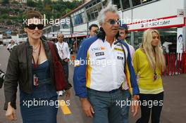 27.05.2007 Monte Carlo, Monaco,  Slavica Ecclestone (SLO), Wife to Bernie Ecclestone, Flavio Briatore (ITA), Renault F1 Team, Team Chief, Managing Director and Petra Eccelstone - Formula 1 World Championship, Rd 5, Monaco Grand Prix, Sunday