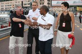 27.05.2007 Monte Carlo, Monaco,  Keke Rosberg (FIN), Martin Whitmarsh (GBR), McLaren, Chief Executive Officer and Anthony Hamilton (GBR), Father of Lewis Hamilton - Formula 1 World Championship, Rd 5, Monaco Grand Prix, Sunday