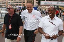 27.05.2007 Monte Carlo, Monaco,  Keke Rosberg (FIN), Martin Whitmarsh (GBR), McLaren, Chief Executive Officer and Anthony Hamilton (GBR), Father of Lewis Hamilton - Formula 1 World Championship, Rd 5, Monaco Grand Prix, Sunday