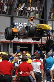 24.05.2007 Monte Carlo, Monaco,  Crash damaged car of Giancarlo Fisichella (ITA), Renault F1 Team, R27 - Formula 1 World Championship, Rd 5, Monaco Grand Prix, Thursday Practice