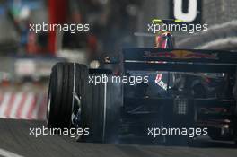 24.05.2007 Monte Carlo, Monaco,  Mark Webber (AUS), Red Bull Racing, RB3, has a flat tyre and damaged wheel rim - Formula 1 World Championship, Rd 5, Monaco Grand Prix, Thursday Practice