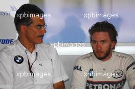 24.05.2007 Monte Carlo, Monaco,  Dr. Mario Theissen (GER), BMW Sauber F1 Team, BMW Motorsport Director, Nick Heidfeld (GER), BMW Sauber F1 Team - Formula 1 World Championship, Rd 5, Monaco Grand Prix, Thursday Practice