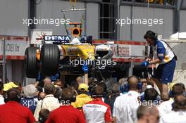 24.05.2007 Monte Carlo, Monaco,  Crash damaged car of Giancarlo Fisichella (ITA), Renault F1 Team, R27 - Formula 1 World Championship, Rd 5, Monaco Grand Prix, Thursday Practice