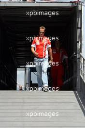 24.05.2007 Monte Carlo, Monaco,  Michael Schumacher (GER), Scuderia Ferrari, Advisor, arrives at the circuit / going to his Team in the Pit Lane - Formula 1 World Championship, Rd 5, Monaco Grand Prix, Thursday