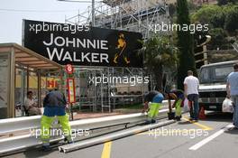 22.05.2007 Monte Carlo, Monaco,  Last road works at the track - Formula 1 World Championship, Rd 5, Monaco Grand Prix, Wednesday