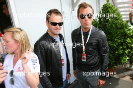 27.05.2007 Monte Carlo, Monaco,  Jude Law (GBR), Famous Actor (right) and Johnny Lee Miller (GBR), Famous Actor (left), visit the Grand Prix - Formula 1 World Championship, Rd 5, Monaco Grand Prix, Sunday