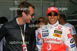 27.05.2007 Monte Carlo, Monaco,  Jude Law (GBR), Famous Actor, with Lewis Hamilton (GBR), McLaren Mercedes - Formula 1 World Championship, Rd 5, Monaco Grand Prix, Sunday