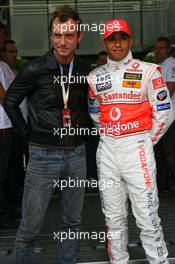 27.05.2007 Monte Carlo, Monaco,  Jude Law (GBR), Famous Actor, with Lewis Hamilton (GBR), McLaren Mercedes - Formula 1 World Championship, Rd 5, Monaco Grand Prix, Sunday