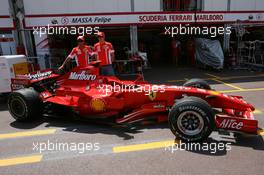 23.05.2007 Monte Carlo, Monaco,  Scuderia Ferrari, use a different tone of paint from this weekend, Felipe Massa (BRA), Scuderia Ferrari and Kimi Raikkonen (FIN), Räikkönen, Scuderia Ferrari - Formula 1 World Championship, Rd 5, Monaco Grand Prix, Wednesday