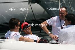 23.05.2007 Monte Carlo, Monaco,  Fernando Alonso (ESP), McLaren Mercedes and Lewis Hamilton (GBR), McLaren Mercedes, on a boat - Formula 1 World Championship, Rd 5, Monaco Grand Prix, Wednesday