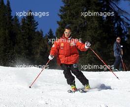 10.11.2007 Michael Schumacher skiing - Michael Schumacher Story