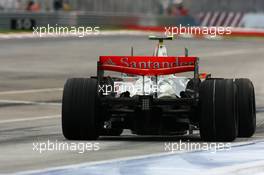 06.04.2007 Kuala Lumpur, Malaysia,  Lewis Hamilton (GBR), McLaren Mercedes, MP4-22 - Formula 1 World Championship, Rd 2, Malaysian Grand Prix, Friday Practice