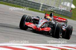 06.04.2007 Kuala Lumpur, Malaysia,  Lewis Hamilton (GBR), McLaren Mercedes, MP4-22 - Formula 1 World Championship, Rd 2, Malaysian Grand Prix, Friday Practice