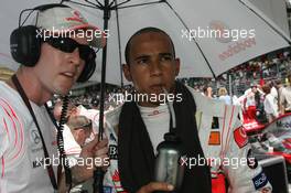 08.04.2007 Kuala Lumpur, Malaysia,  Lewis Hamilton (GBR), McLaren Mercedes - Formula 1 World Championship, Rd 2, Malaysian Grand Prix, Sunday Pre-Race Grid