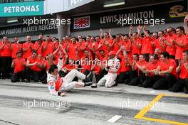 08.04.2007 Kuala Lumpur, Malaysia,  Lewis Hamilton (GBR), McLaren Mercedes, Fernando Alonso (ESP), McLaren Mercedes - Formula 1 World Championship, Rd 2, Malaysian Grand Prix, Sunday Podium