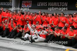 08.04.2007 Kuala Lumpur, Malaysia,  Lewis Hamilton (GBR), McLaren Mercedes, Fernando Alonso (ESP), McLaren Mercedes - Formula 1 World Championship, Rd 2, Malaysian Grand Prix, Sunday Podium