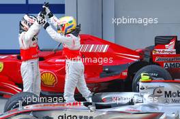 08.04.2007 Kuala Lumpur, Malaysia,  Fernando Alonso (ESP), McLaren Mercedes and Lewis Hamilton (GBR), McLaren Mercedes - Formula 1 World Championship, Rd 2, Malaysian Grand Prix, Sunday Podium