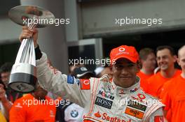 08.04.2007 Kuala Lumpur, Malaysia,  2nd place Lewis Hamilton (GBR), McLaren Mercedes - Formula 1 World Championship, Rd 2, Malaysian Grand Prix, Sunday Podium